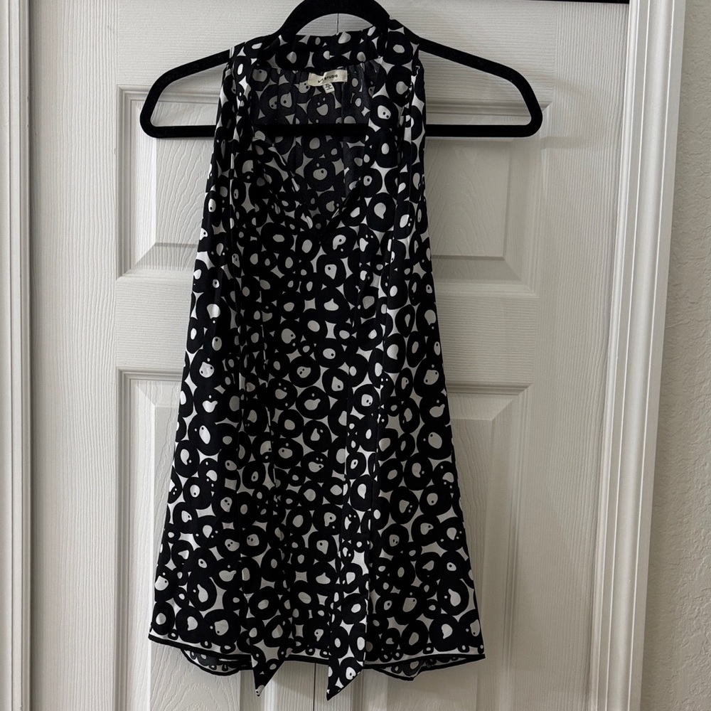 Max Studio Black and White Patterned Blouse